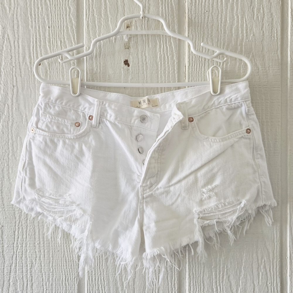 We The Free People White 100% Cotton Denim Button Fly Cutoffs Distressed sz 29